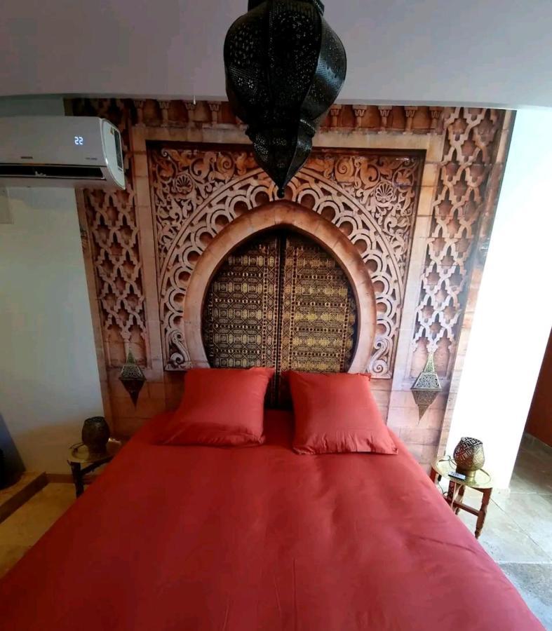 Suite Jaccuzzi En Camargue ميناء سانت-لويس-دو-رون المظهر الخارجي الصورة