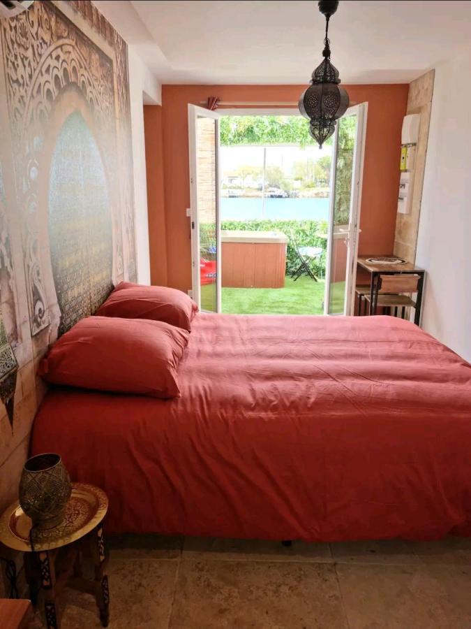 Suite Jaccuzzi En Camargue ميناء سانت-لويس-دو-رون المظهر الخارجي الصورة